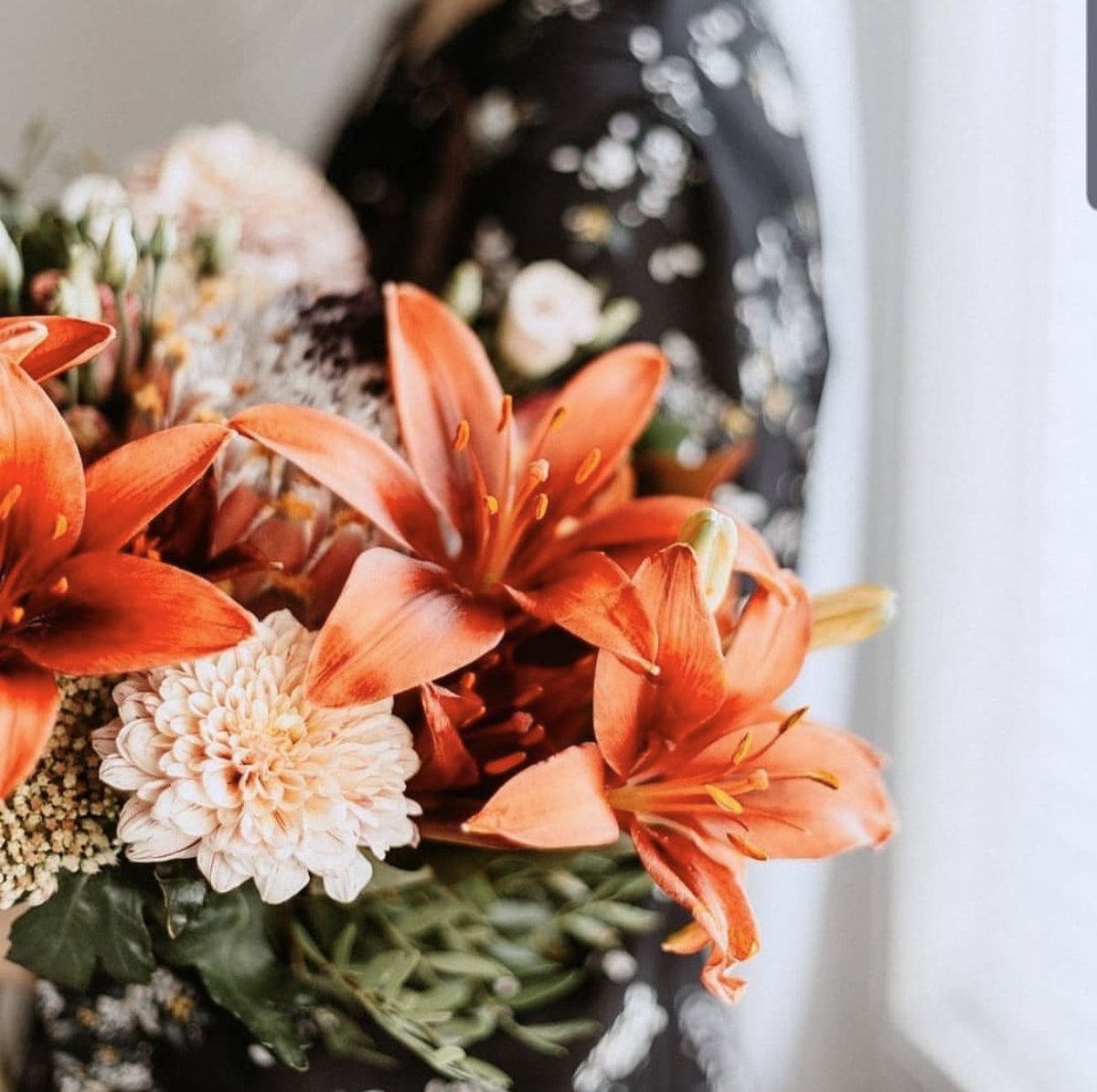 حينما تهمل الأزهار والنباتات تذبل وتموت

أيضا البشر حينما تهملهم تذبل العلاقة الجميلة بينك وبينهم