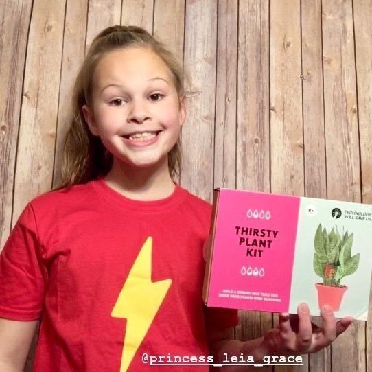 techwillsaveus's tweet photo. #GirlsThatMake 🥼🔭🌵🎸

📸@princess_leia_grace: I can't wait to make this. It looks like so much fun! Maybe a little challenging, but really cool 🤗

#stemforgirls #girlsinscience https://t.co/wQYTAlpMHL