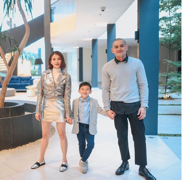 sparktvuganda's tweet photo. You know him as leister in #LittleStars but his real name is Paolo Contis and this is his beautiful family
#SoapUpdates https://t.co/rOx4xTBkJV