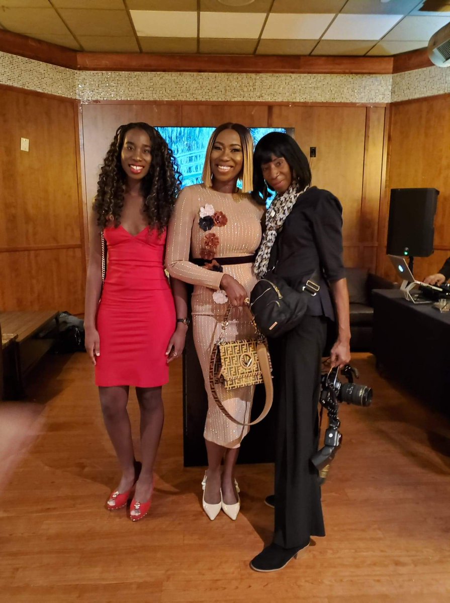 Daredigitals's tweet photo. PM work place...Bar Louie 7th Street, DC with extremely dynamic folks covering the magazine launch party for the  Copa Style Magazine. https://t.co/gdk2hbupqW