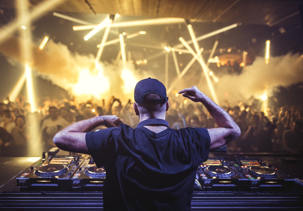 esangiuliano's tweet image. Merci beaucoup @warehousenantes, it has been wild! 🏭 Now on my way to Florence, tonight I’ll be playing an extended set at the legendary Tenax Club. CANNOT WAIT