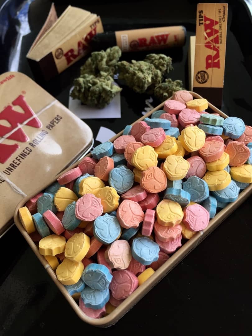 MarkBrooke102's tweet photo. I got varieties of 
b....,.....
LSD
Codeine
Coke
And varieties of painpills such as
Xanax
MDMA
Valium
Hydrocodone
Oxycodone
Oxycotin
Opioids
Opium
2CB
Ecstacy and many orders https://t.co/Sie3VAwECF