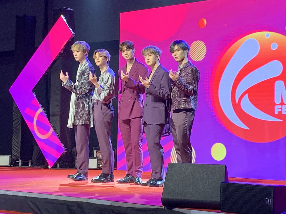 RukkiQ's tweet photo. #KMetFestival2019inBKK #KmetFestival2019 #ASTRO https://t.co/x0cMudFyae