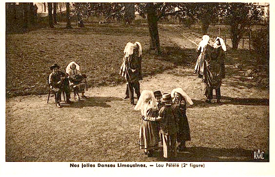 Biblim's tweet photo. #tufaisquoiceweekend  je danse le pélélé #danse #limousin #occitan #traditions https://t.co/KEd4lXvwUH https://t.co/vX7VJ0XPR6