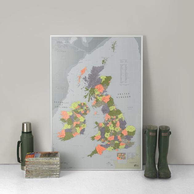 Futuremaps's tweet image. Our British Isles wall map shows the islands in their correct relationships to the mainland. This striking piece of wall art is a useful reference point for the home or office. Make your loved ones day by gifting them this map for #Christmas2019 
buff.ly/2YusGVQ #mapgifts