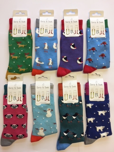 SeabirdCentre's tweet image. Looking for some #sustainable stocking fillers?
Head along to our lovely giftshop this wknd and choose from our fab range of #keepCups, books and ecogifts AND our delicious Christmas dinner is available everyday until Christmas😃👍