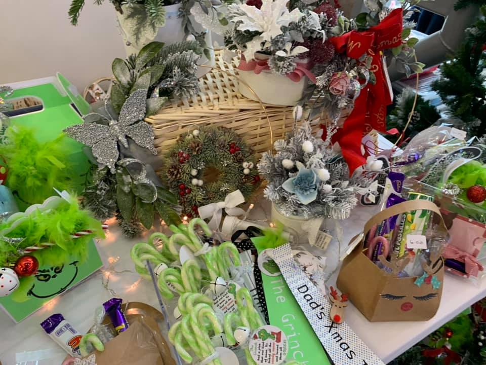 Skate &amp; Shop - Check out <a href="/makersmarketmcr/">The Makers Market</a> outside <a href="/The_Lowry/">Lowry</a>. They've been transported into a world inspired by <a href="/GrinchMusicalUK/">The Grinch</a>. There will be a range artisan food, drinks and gifts available to buy – from Who Puddings to Grinch Macaroons. Then skate over to our fab #icerink!