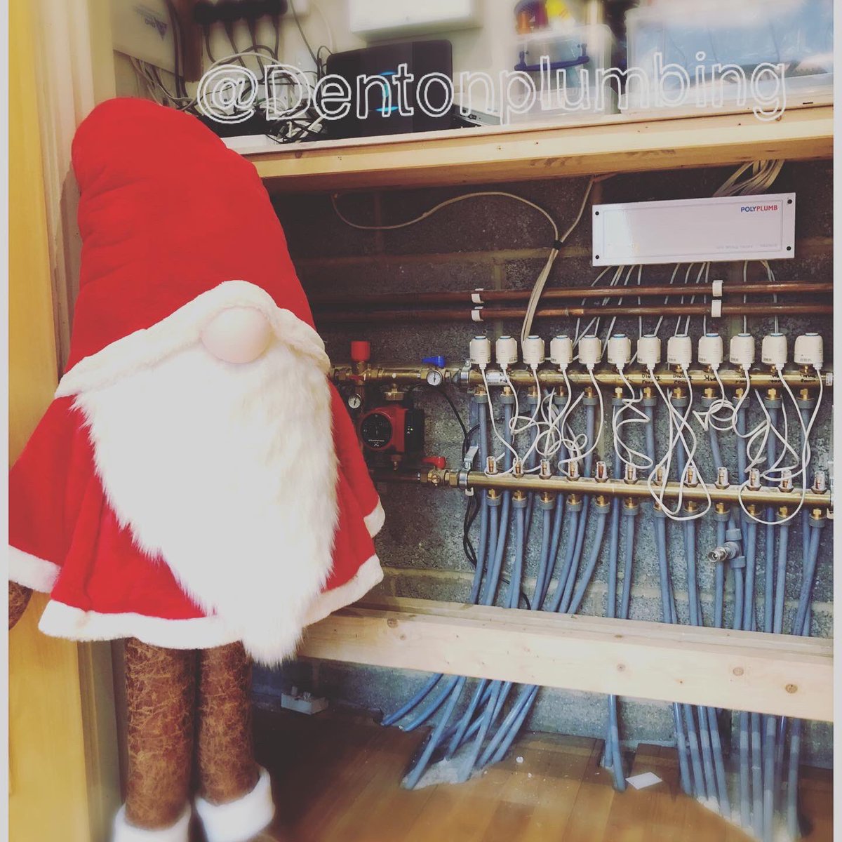 Boiler change 👨🏻‍🔧 - Removed heat only Potterton suprima 100 
• Supplied &amp; installed @IdealBoilers Ideal vogue Max S32 12yr parts &amp; labour warranty🌟
• Loft alterations <a href="/SpirotechUK/">Spirotech</a> AA100 air separator and insulation, Honeywell zone valve and frost stat pipe stat #dentonplumbing