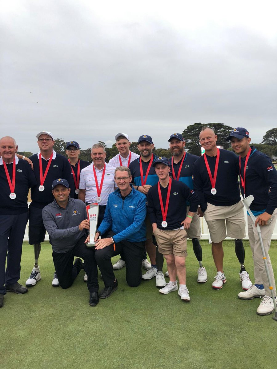 Golfnl's tweet image. Voor @DaphneVHouten zit het avontuur er in Australië op. Met het team van de Internationals won ze @ISPSHanda Disabled Golf Cup op #RoyalMelbourne, in de schaduw van de @PresidentsCup #golf #ngf 
Bekijk en lees meer: golf.nl/nieuws/2019/de…