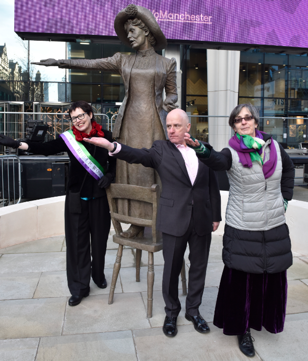 OurEmmeline's tweet photo. #OTD 14 Dec 2018 #OurEmmeline was unveiled in #Manchester in a campaign supported by thousands &amp; marking the centenary of the 1st women voting for the 1st time in a General Election. Since then she's played an active &amp; inspring role in the city's life💜 
📺https://t.co/Wv8YjpTrKN https://t.co/V0D6FJ6QID