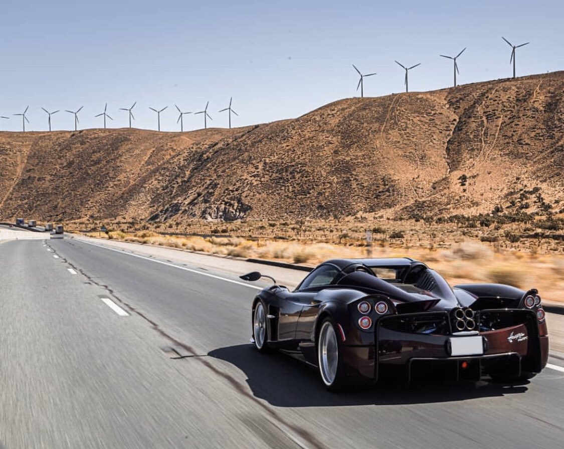 PaganiAuto's tweet photo. Driving into the weekend like...
#pagani #huayra #huayraroadster https://t.co/TwuSklgsch