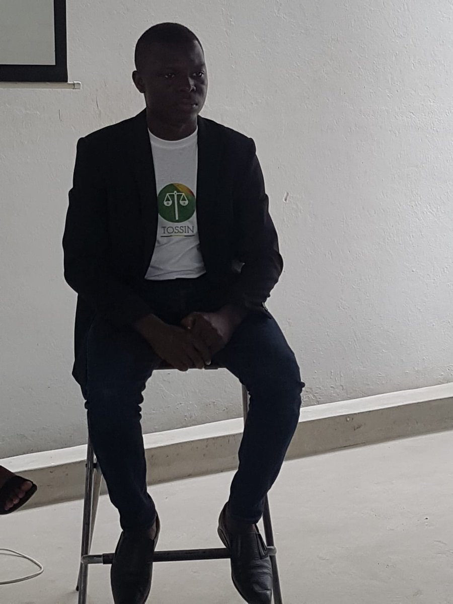 etristars's tweet photo. @oboubey229, la blogueuse nous partage sa passion pour l'environnement et pour l'écriture. @rolandalavo quant à lui, parle du projet 'Tosin' qui renseigne sur les lois et législations. @AGBEMAVOTino nous parle de @BOOKCONEKT la bibliothèque mobile.
#wasexo #MakeSence #CFImedias https://t.co/KS10ILQMHK