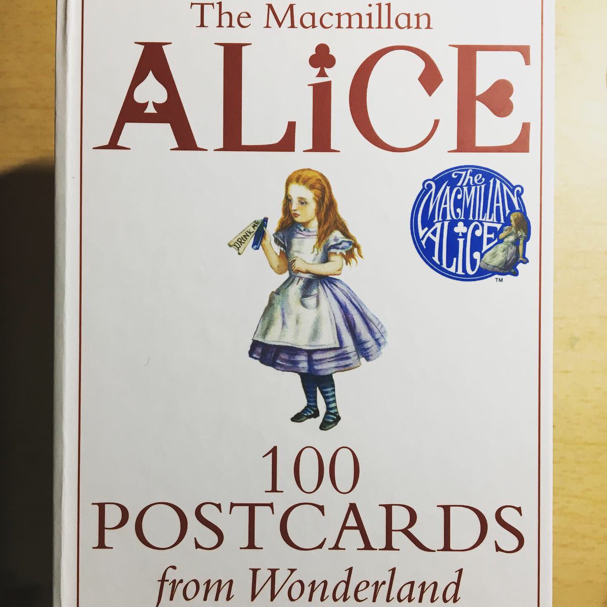 BrigittaWu's tweet photo. Bought some Alice in Wonderland postcards! They are so beautiful!
#postcard #AliceInWonderland #ポストカード #ハガキ #明信片 #爱丽丝梦游仙境 https://t.co/JbhPShFqgo