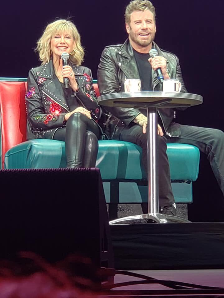 sandman_gr's tweet photo. Summer Lovin’ in December #OliviaNewtonJohn #JohnTtavolta #Grease #MeetNGrease https://t.co/pH4LrK54oM