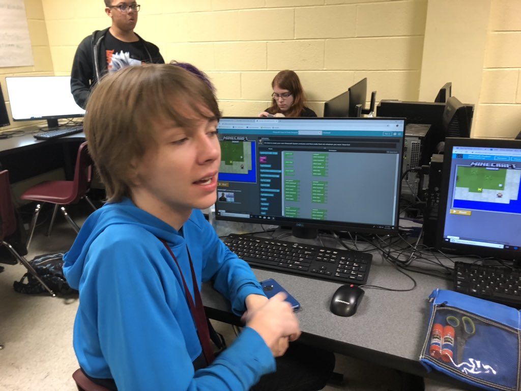 MzOutland's tweet image. Teaching block coding. Game Design and Development class did great demonstrating their skills during Hour of Code. #fcpshourofcode2019 #hourofcode2019 #girlswhocode @MrMills_TC @TCHSacademies