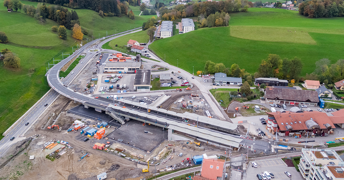 Der neue #Bahnhof in Châtel-Saint-Denis wird heute eingeweiht und ist bereits auf unseren Online-Karten zu finden: s.geo.admin.ch/861f6ec958

#ChâtelSaintDenis #Fribourg #Geodata