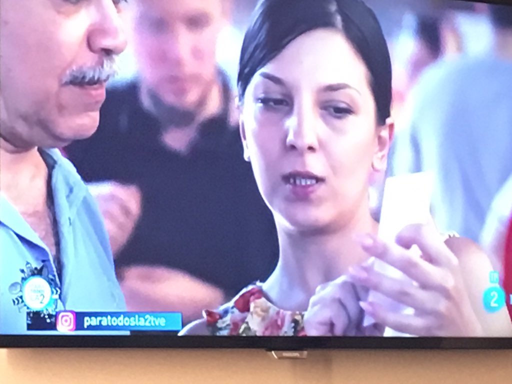 ASRphotographer's tweet photo. @MadamadePica en el programa @ParaTodosLa2TVE una maravilosa iniciativa en Bucarest @antonellabro #Rumania @StirileProTV @oana_andoni #Bucaresti #RumaniaTV https://t.co/Rm4oByC9pf