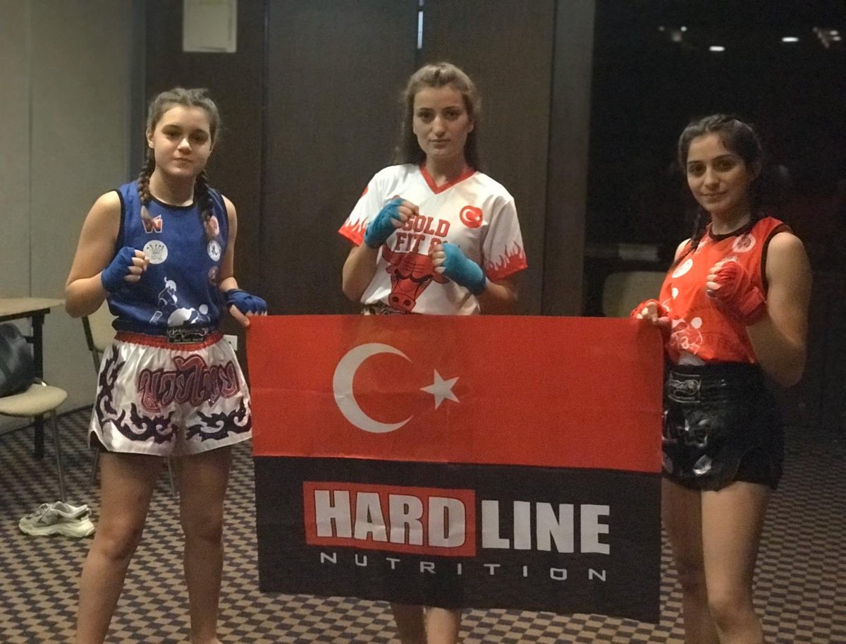 duzce_cocuk's tweet photo. Çocuk Hakları Komitesi Asil Üyemiz Livanur Şahin EMF AVRUPA KUPASINDA  3. Olarak milli takıma girmeye hak kazanmıştır Artık milli sporcu tebrık ederiz 🇹🇷👍 https://t.co/AVNaZzmt5U