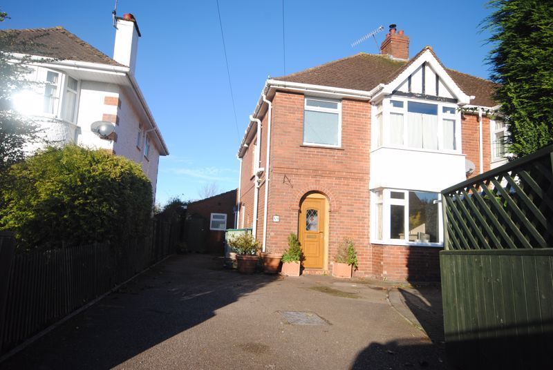 CooksleysExeter's tweet photo. #ForSale - #CountessWear #Exeter - £380k
A spacious 3 bed #semidetached #house in a convenient & popular location & benefits from further accommodation provided by an #annexe
https://t.co/IizN3nGfQ9
#EstateAgent #Rightmove #Zoopla #ExpertAgent #ExeLiveBetter #InExeter #FamilyHome https://t.co/1fpAauyaF4