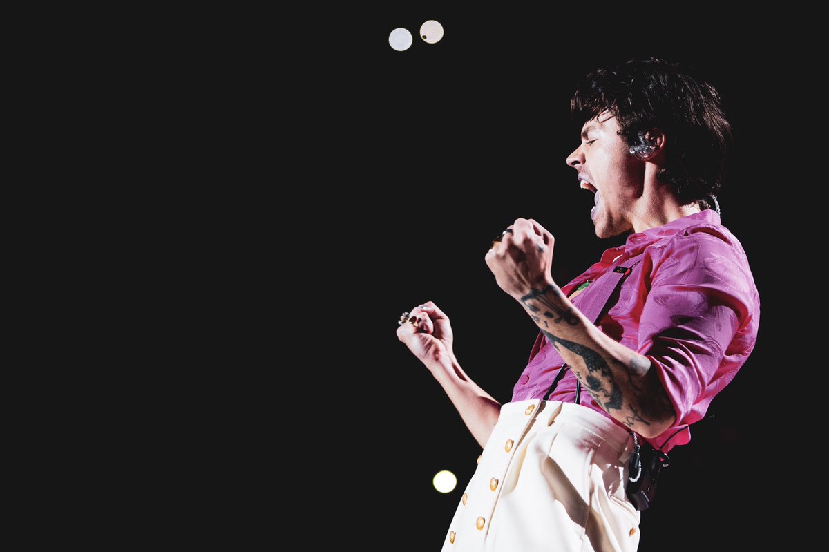 thekiaforum's tweet photo. Thank you, Harry. See you in September.

Photo: @RichFury / Forum Photos https://t.co/wmCUzpBoBn