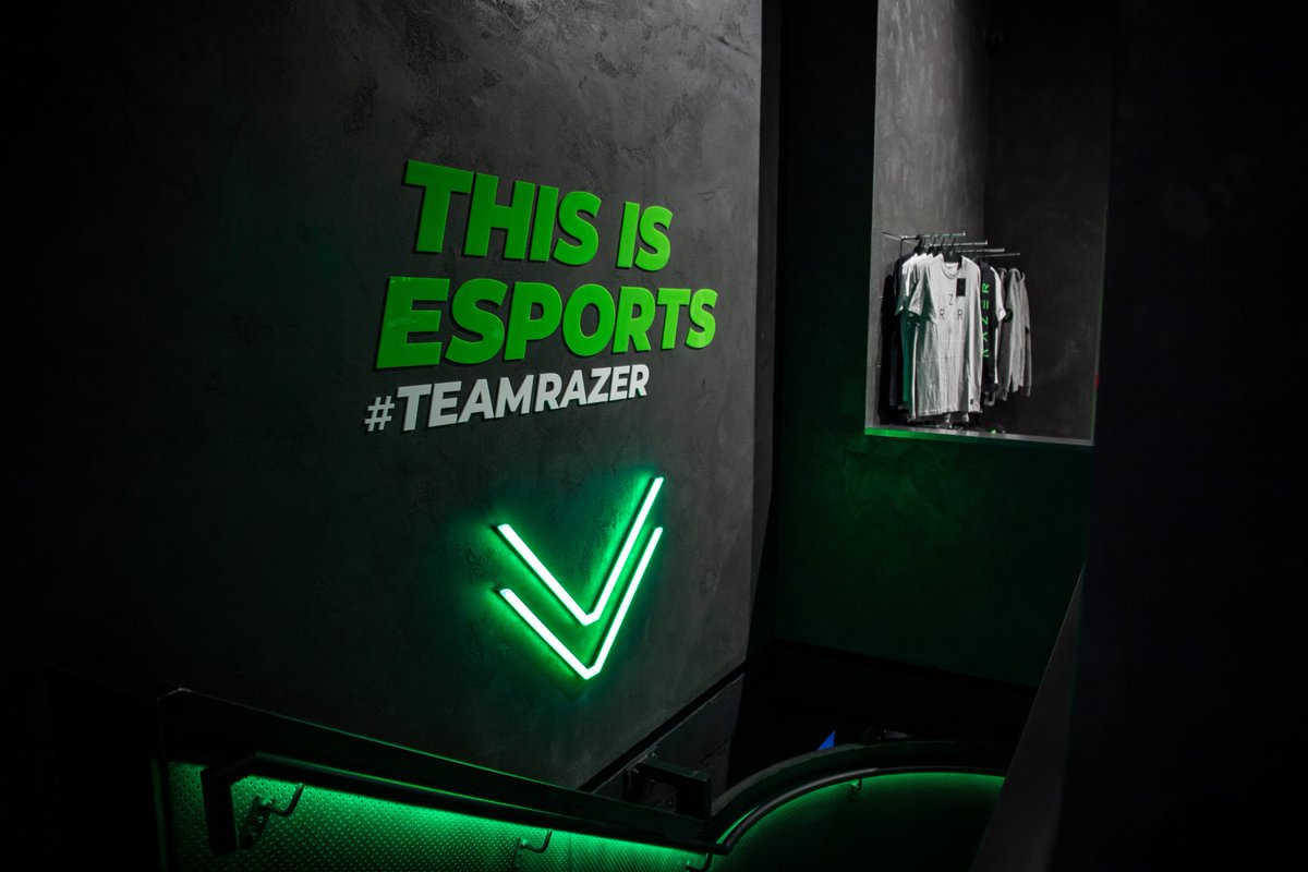 Razer's tweet image. Touch. Play. Stay. RazerStore London - our first flagship in the region is now officially open! Every slice of the store is a piece of gamer heaven—from experience stations to get your hands on the latest gear, to the underground play area to game the day away. #RazerStoreLondon