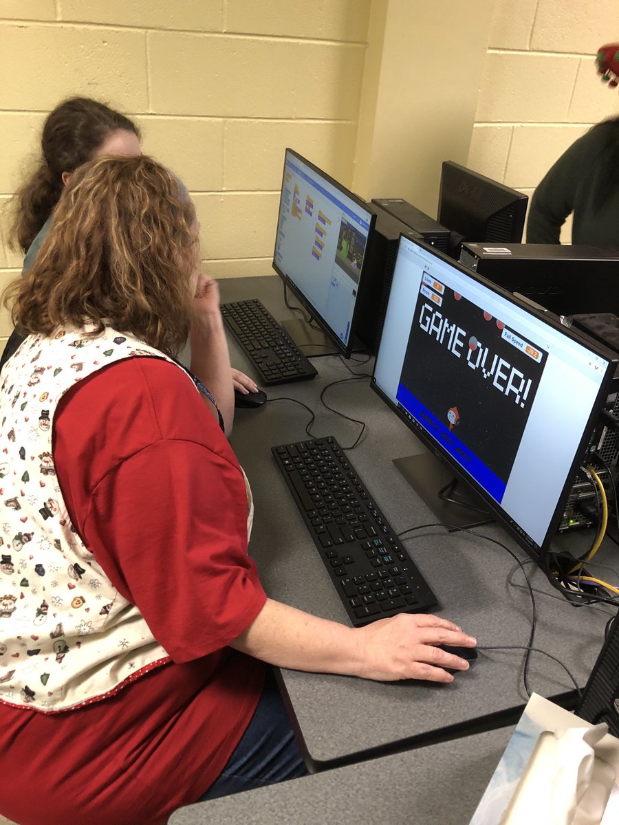 MzOutland's tweet image. IT students teaching teachers!!! #fcpshourofcode2019