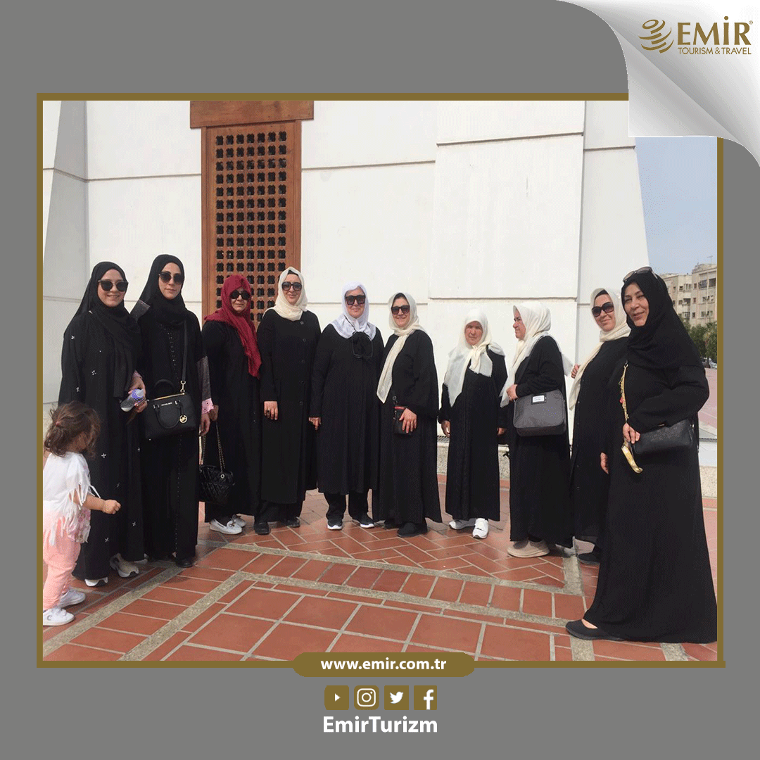 EmirTurizm's tweet photo. Yüzyıllar boyunca tüccarların, hacıların ve gezginlerin adımladıkları sokaklarıyla Cidde Turu...

#medine #hac #hacturları #mekke #umre #umreyolcuları #umreturları #hacyolcuları #kutsaltopraklar #farz #emirturizm https://t.co/1yI6IFBChy