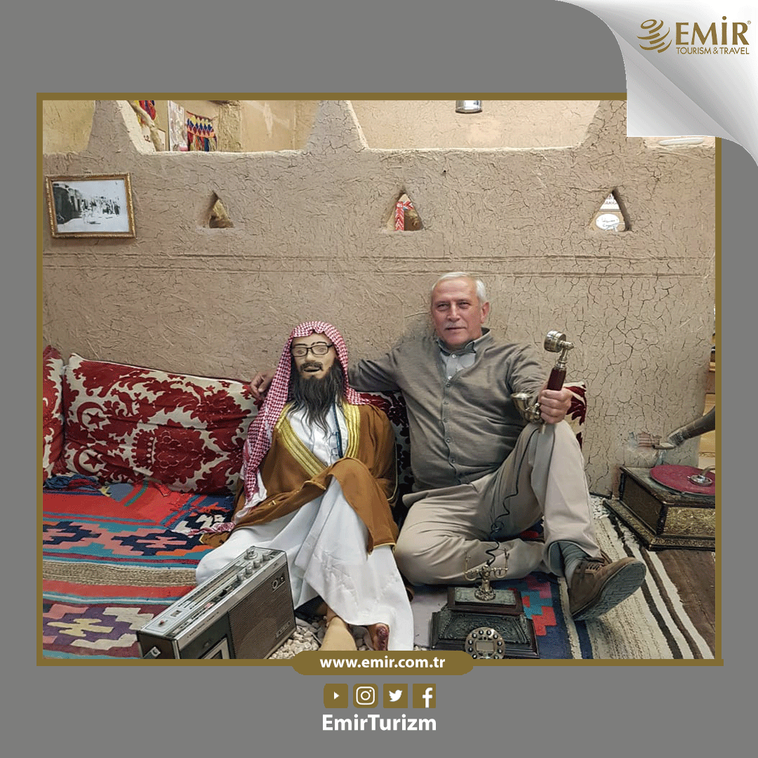 EmirTurizm's tweet photo. Yüzyıllar boyunca tüccarların, hacıların ve gezginlerin adımladıkları sokaklarıyla Cidde Turu...

#medine #hac #hacturları #mekke #umre #umreyolcuları #umreturları #hacyolcuları #kutsaltopraklar #farz #emirturizm https://t.co/1yI6IFBChy