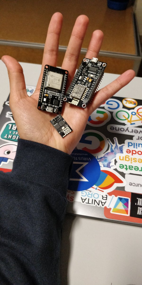 yeswetech_org's tweet photo. .@zerasul nos hace una introducción a micropython con los microchip ESPXX. #PyDayGRX2019 https://t.co/dc0LkuInft
