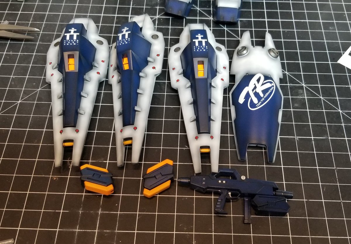 WJexter's tweet photo. #HazelCustom Booster/regular  shields are pretty much done. All the they need is a flat coat along with the #mobilesuit. Then we move onto the double #hrududu checkout the WIP progress over at https://t.co/e7yAh9vvLR 

#gunpla #advanceofzeta #gundam #scalemodels #twitchstreamer https://t.co/lPDza4yHnf