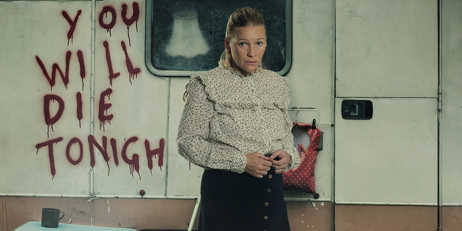 ITG_Ltd's tweet photo. Will this hilarious cast live to tell the tale after their coach breaks down and they have to seek refuge in a mysterious caravan park? 👀
Tune in to @goldchannel at 9:15pm tonight for #DialMForMiddlesborough. 📺
🎥 Directed by #EdBye
⭐@jopage_, #AnnetteCrosbie & #SheilaReid https://t.co/ItZPKrHhwN