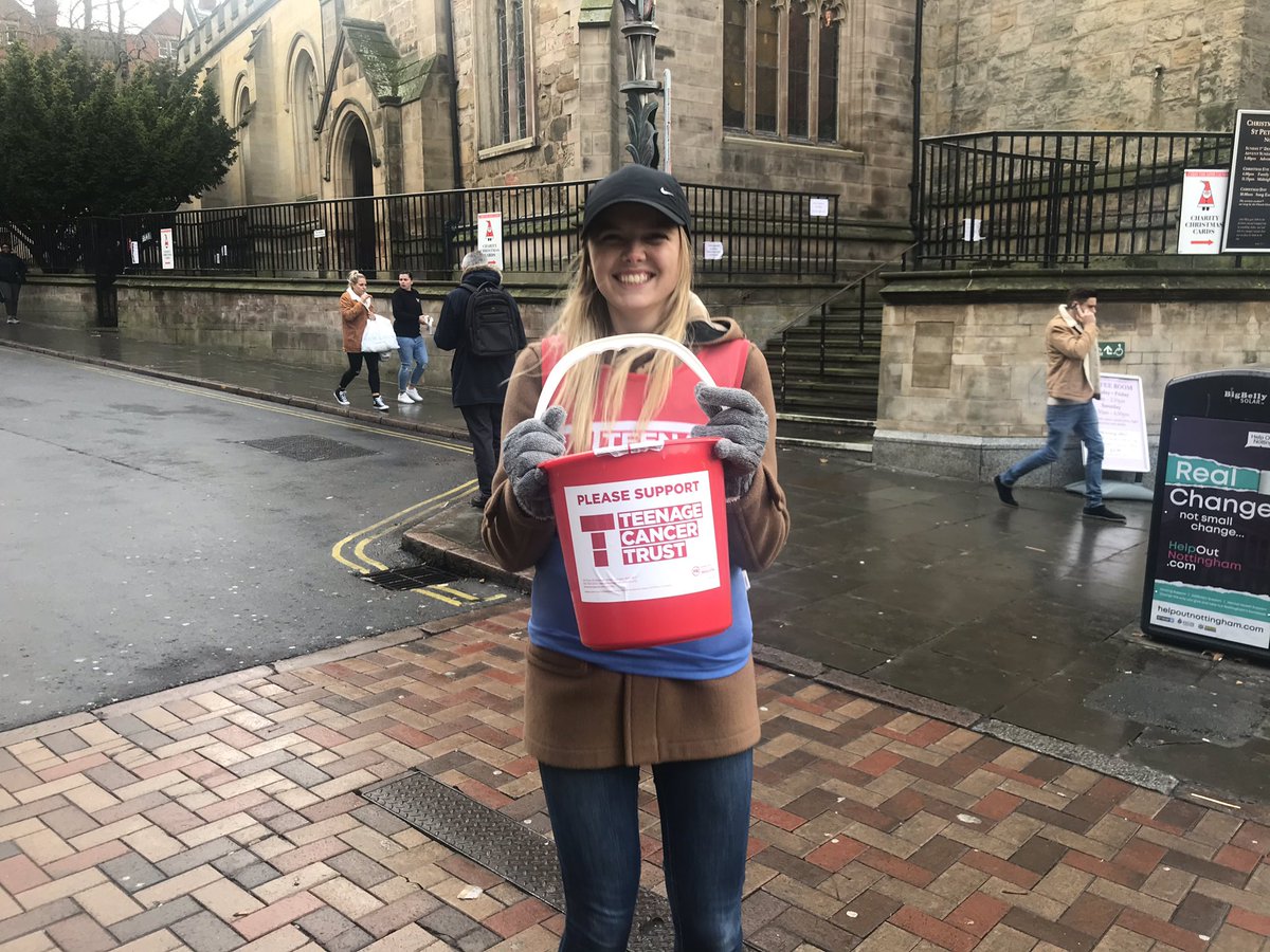 hharrison94's tweet photo. @jph1962 @Siobhan921 &amp; Sian our collecting for @TeenageCancer this morning in #Nottingham ❤️💙❤️💙 Donation Link: https://t.co/XxgBKmFOu9 https://t.co/0z7BjzQUqV