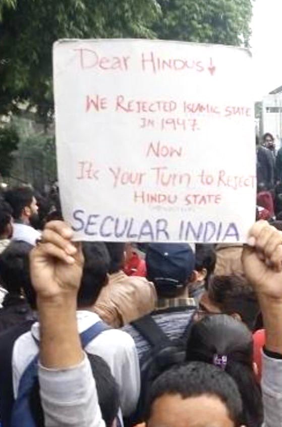 atiyaz's tweet photo. A protester at #JantarMantar
Resist #CAB #RollBackCAB
Save Democracy. https://t.co/XcKoxOGbnN