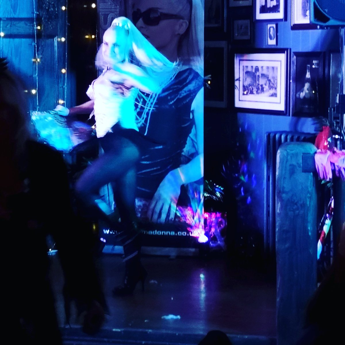 jodiejackson201's tweet photo. Miss Madonna, The Royal Oak Hotel, Woodford Green London last night, thank you for partying all night with me 🎉🎄🎅🎶🥂 #missmadonna, #tributeparty https://t.co/CYXzMT00n6