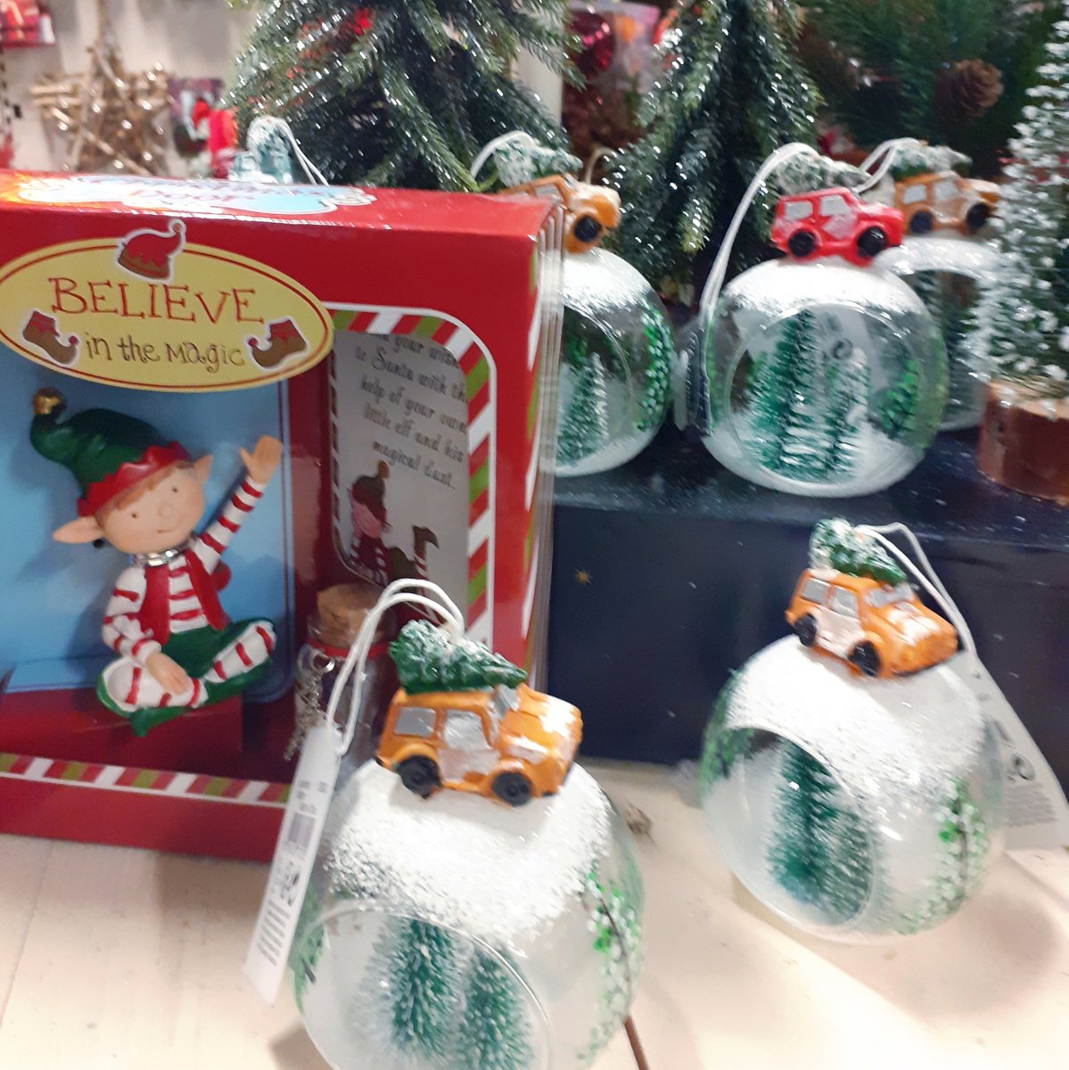 The little details 😍

#FernhillAthlone #Fernhill #Athlone #Decorations #Christmas #Decor #Elves #SnowGlobes #Baubles #Festive