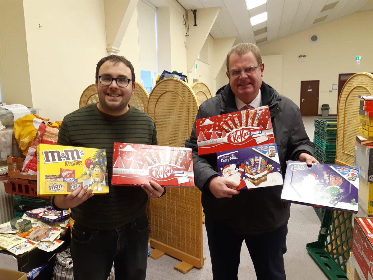 jwwoodgroup's tweet photo. Gary Stephenson, our #Darlington Branch Manager delivered 40 selection boxes which had been donated to our #selectionboxappeal to Andrew Coltman for the Foodbank at Kings Church. The boxes will be added to the many hampers being made up ready to distribute some Christmas cheer https://t.co/6sM2p3JYEh