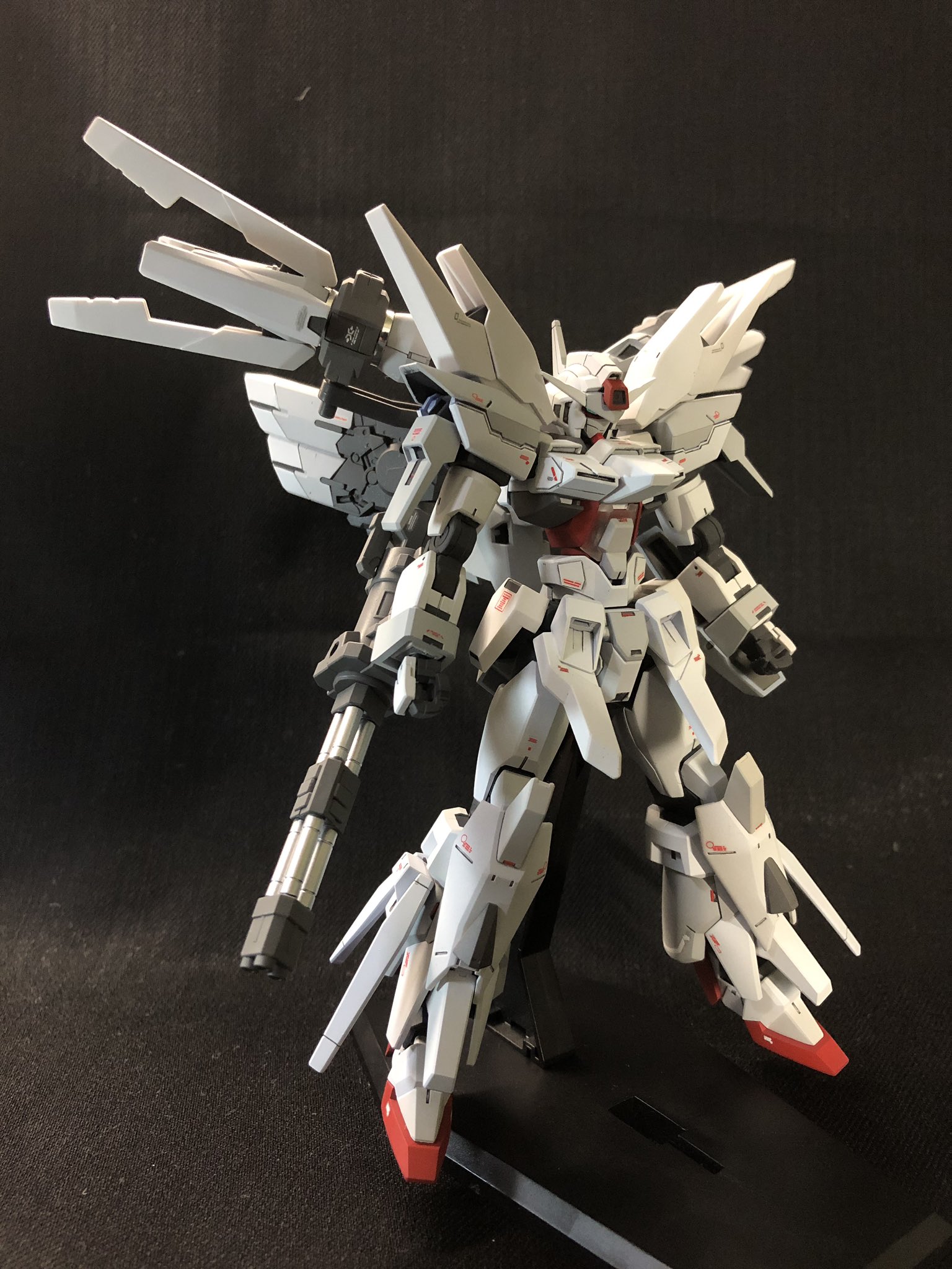Osi ガンダムage Fx 改造品完成しました 久しぶりのミキシングでage2 3 Fx他シナンジュを使ってます ガンプラの画像を貼るとrtされると聞いて ガンプラ T Co E7fj6gjpgw Twitter