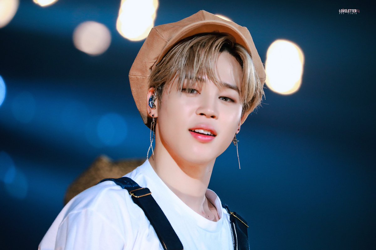 LOVELETTER_1013's tweet photo. 20191214 매직샵 fm in Osaka
#JIMIN 
#지민  
@BTS_twt 
#BTS  #방탄소년단 https://t.co/Im9lCGVisJ
