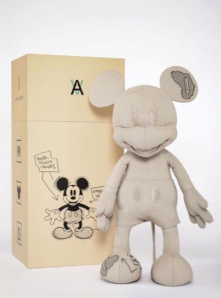 卓出 Daniel Arsham Mickey Mouse ダニエルアーシャムミッキー