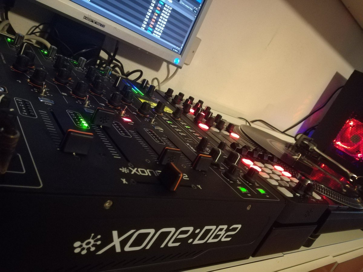 peterefdj's tweet photo. Great...!!!

#great #technics1210 #turntable #ortofondj #vinyl #seratodj #allenheath #housemusic #deephouse #clubhouse #happyhouse #ilovehousemusic #dancemusic #djmix #djset #djs #djmusic #djlife #djsound #groove #cool #swag #photooftheday #instagood #goodtime #goodjob #technics https://t.co/SnMQDNQsgz