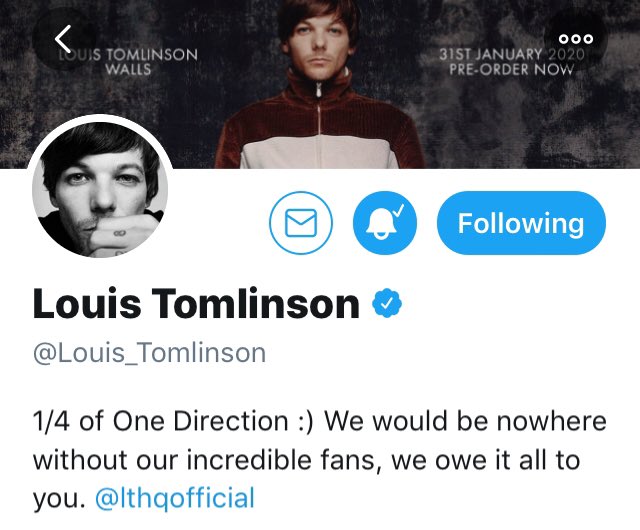 ouroadnikki's tweet image. louis still has the “we would be nowhere without our incredible fans, we owe it all to you” in his bio and it’s code for: tweet #1DWins10s bitches