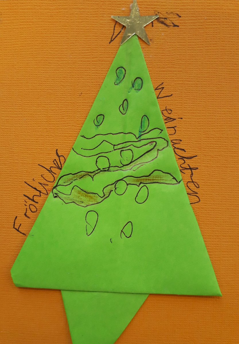 SaturdayUk's tweet image. Last day at the Saturday school: we made origami Christmas cards. Frohe Weihnachten! #German #communitylanguages #supplementaryschool