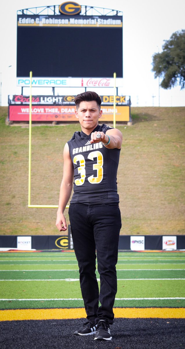 B.S. Business Marketing 🎓
SWAC Champion      #33💍
On Scholarship💰
Internships💼                  
California Born &amp; Raised 🌊

Grambling Thank You