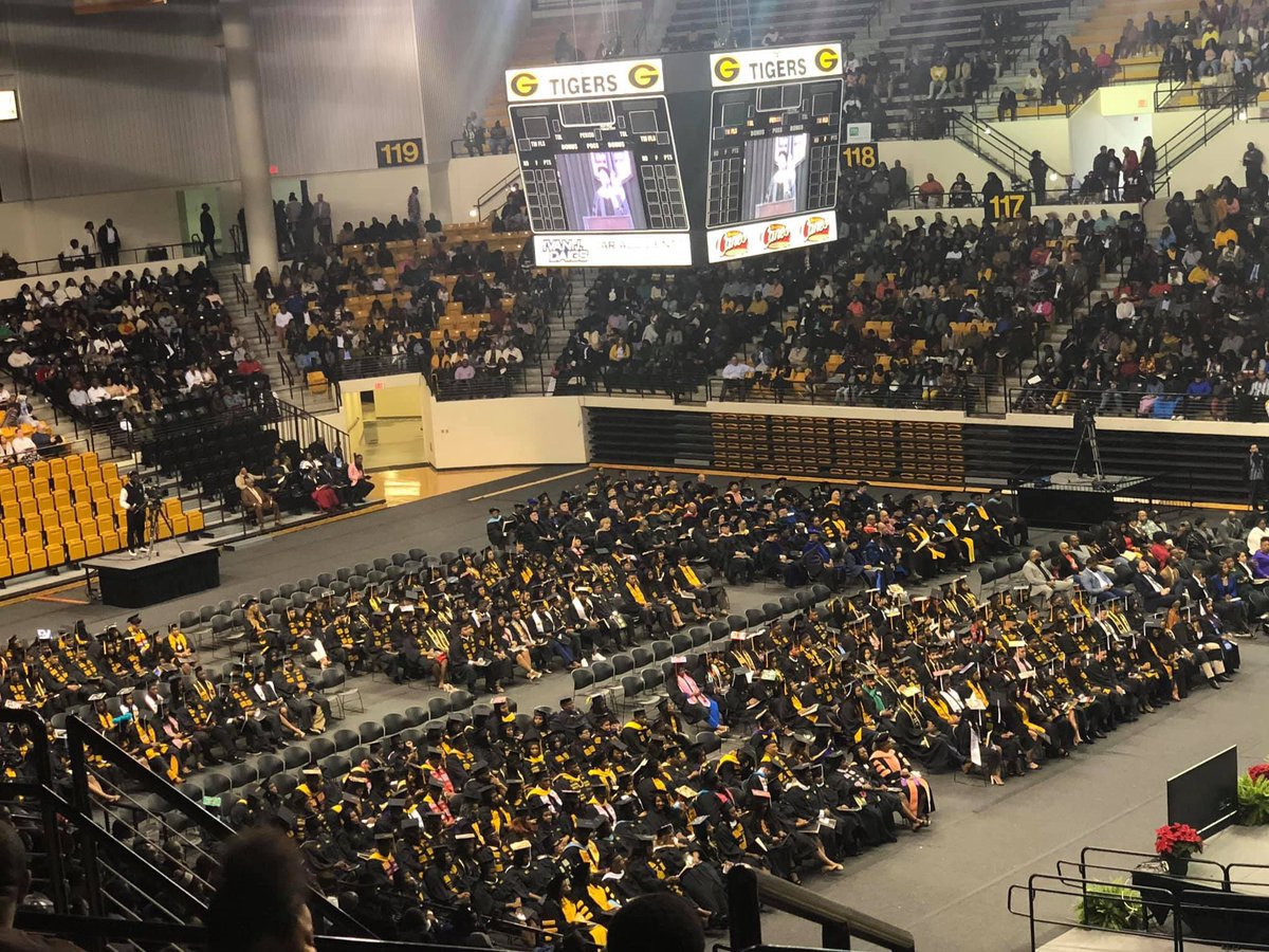 GSUCampusLiving's tweet photo. Congratulations to the Fall 2019 graduating Class from The Grambling State University! #GramblingMade #GramGrads #ShowtheWorld https://t.co/ZBkOWNchac