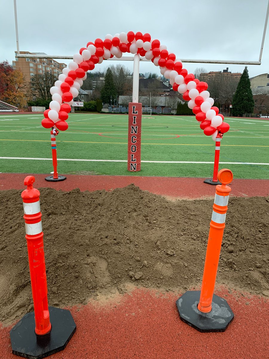 PPSConnect's tweet photo. We are getting ready for today’s groundbreaking at Lincoln HS! Come join us at 10:00 for the ceremony and speakers. https://t.co/TkMBBQQjDY