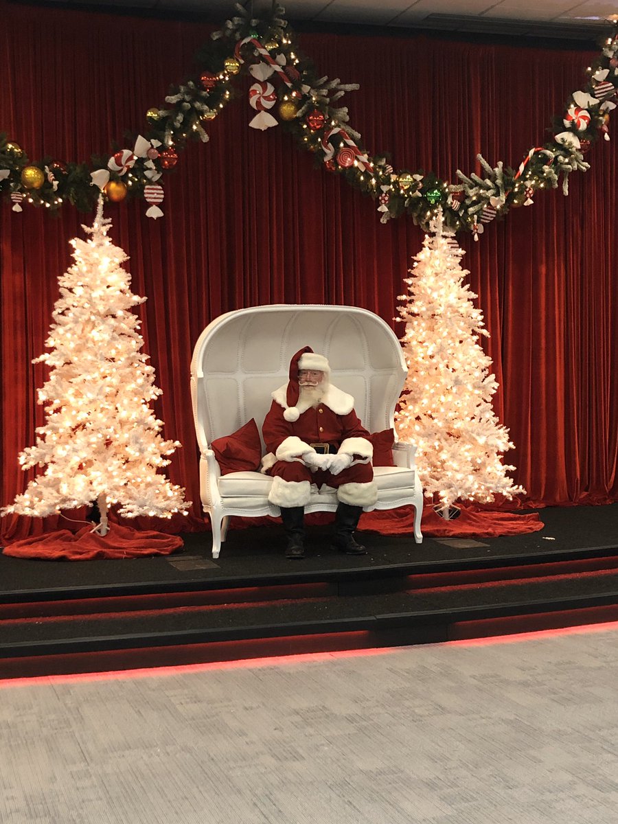 starkeyhearing's tweet photo. It’s a winter wonderland at our #StarkeySanta event! We are grateful for the opportunity to celebrate the holidays w/ our #StarkeyStrong employees & their families. https://t.co/hfTnmOrUgw