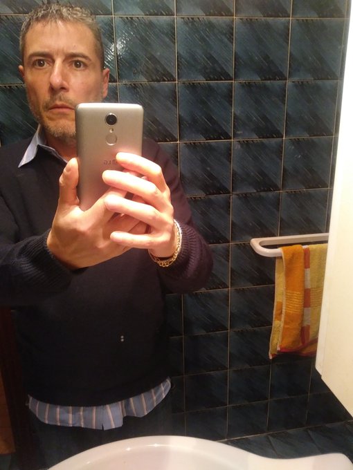 E sti gran cazzi 'un ce 'ometti... 😂😂😂😂 https://t.co/QzSnhhyoCl