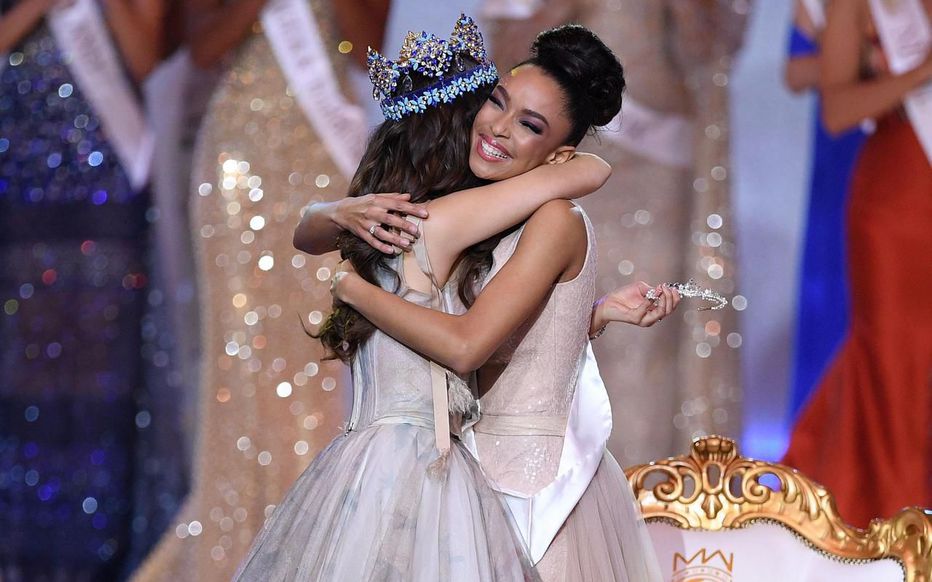 A quelques heures de Miss France  2020, la Française Ophély Mézino vient d'être élue 1re dauphine de Miss Monde #MissWorld2019 ! leparisien.fr/culture-loisir…