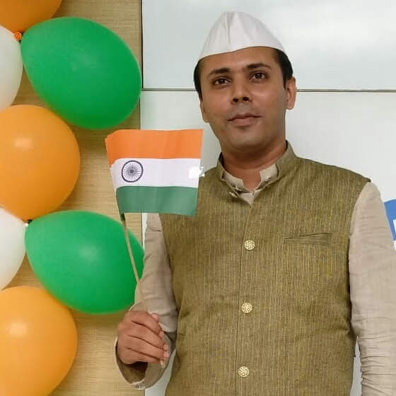 Sanket_b23's tweet image. @SingerIndialtd
🎉🎉💦💥💥💥

👉The magical moment for me was when I  wore the kurta on Independence Day.
My kurta was torn from side but Mom fixed with her #Singer machine.

#SewWithSinger #Maleficent
 
@vrushal452
@Asoni27
@Manpree50576121
@GurwinderKaurM1
@gamersmind1