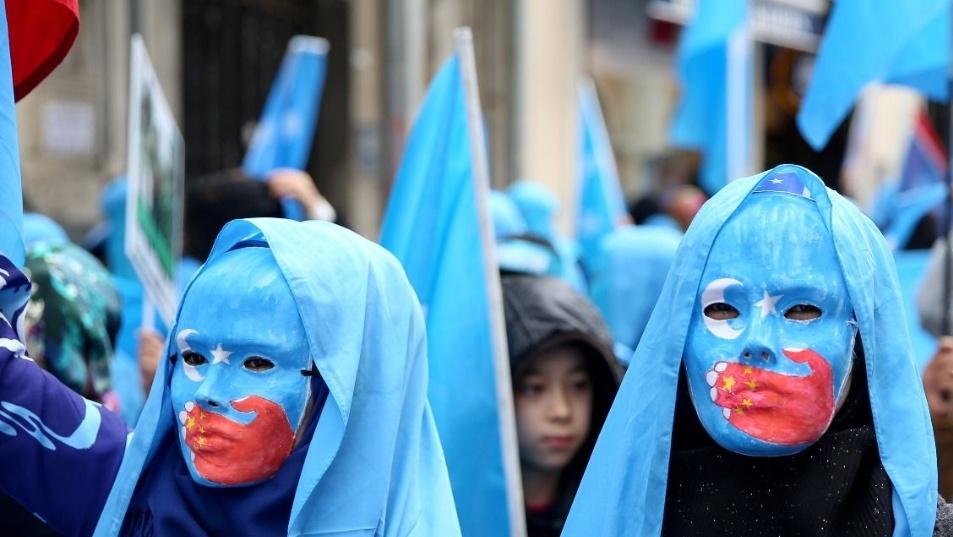 Çin panikte! Çin hükümeti, Doğu Türkistan’daki soykırıma dair belgeleri imha etmeye başladı.